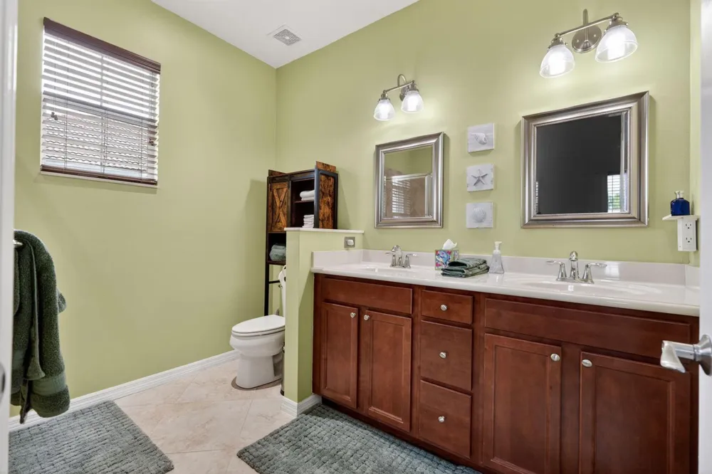 615 SW Glen Crest Way Stuart, FL 34997