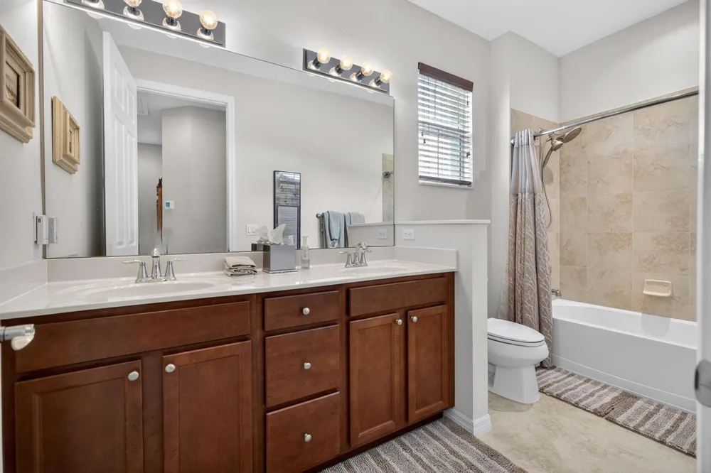 615 SW Glen Crest Way Stuart, FL 34997