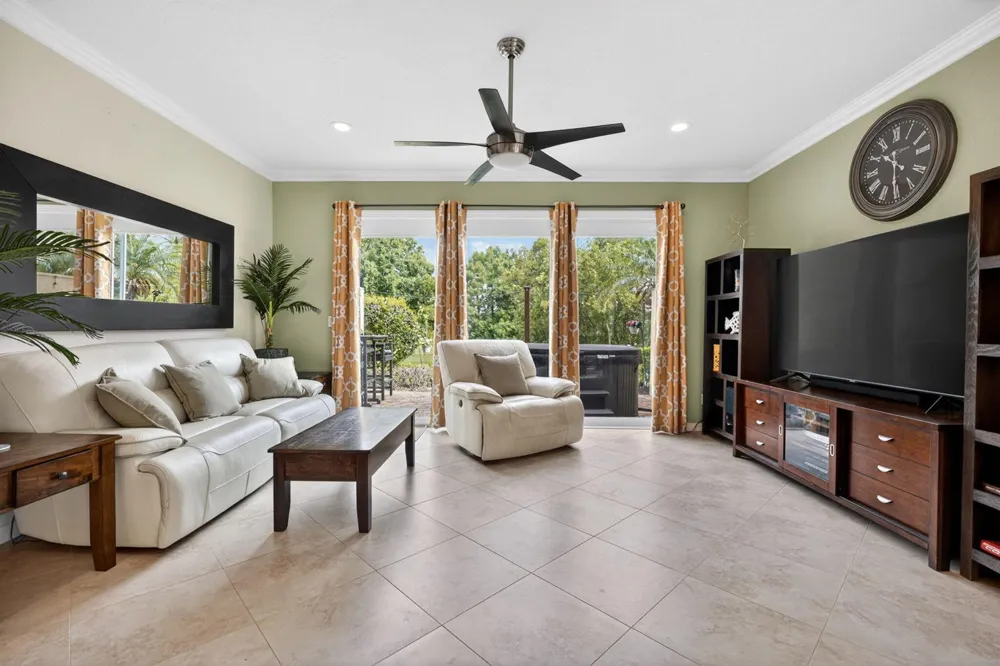 615 SW Glen Crest Way Stuart, FL 34997