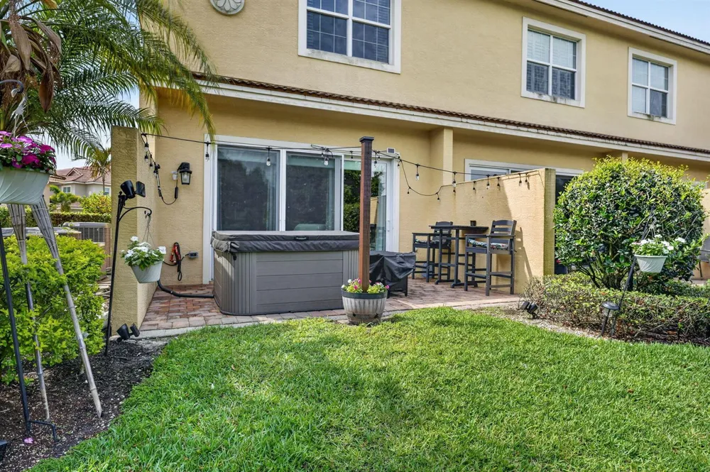 615 SW Glen Crest Way Stuart, FL 34997