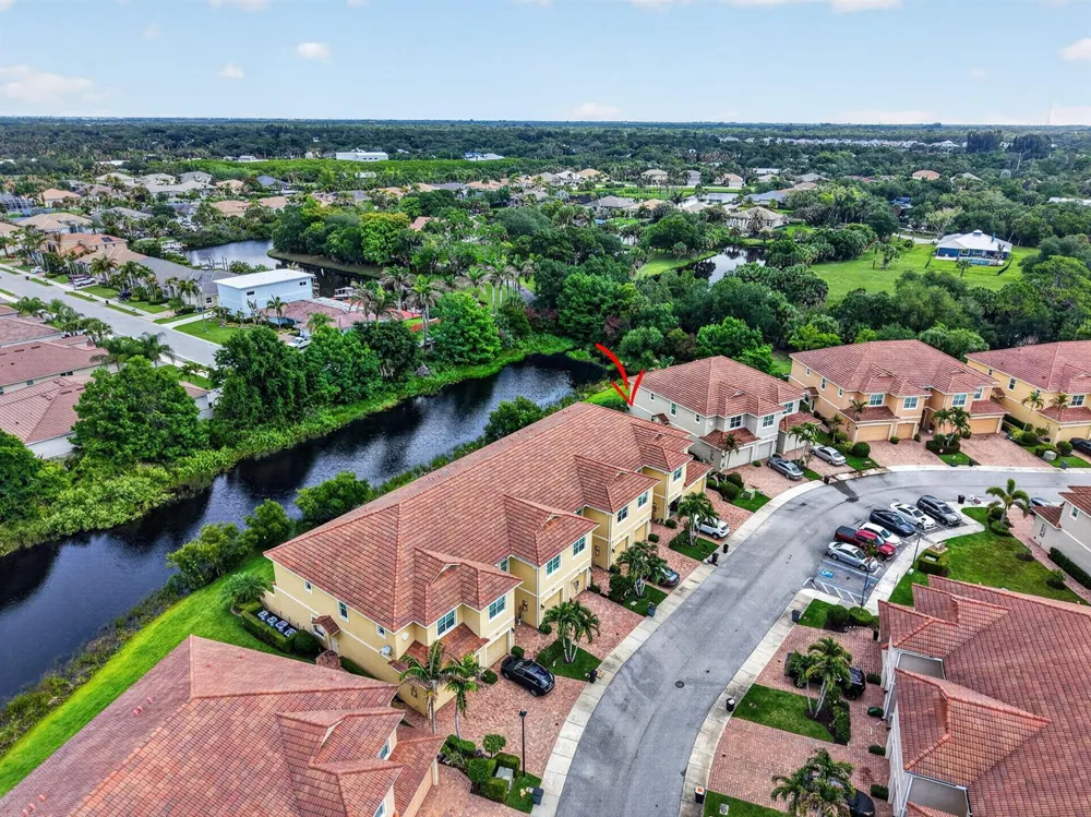 615 SW Glen Crest Way Stuart, FL 34997