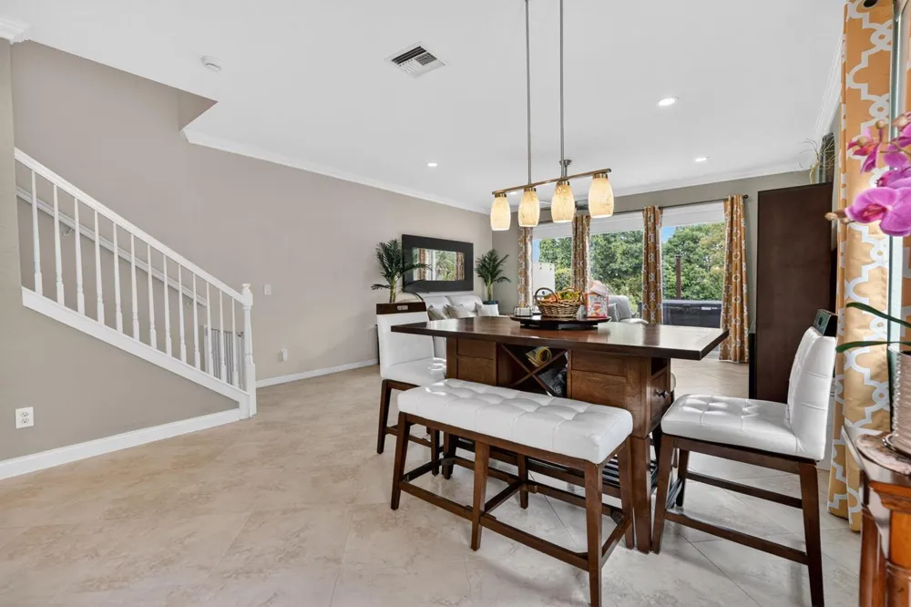 615 SW Glen Crest Way Stuart, FL 34997