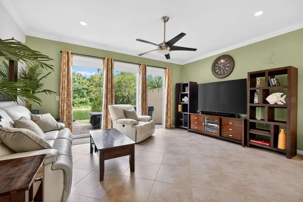 615 SW Glen Crest Way Stuart, FL 34997