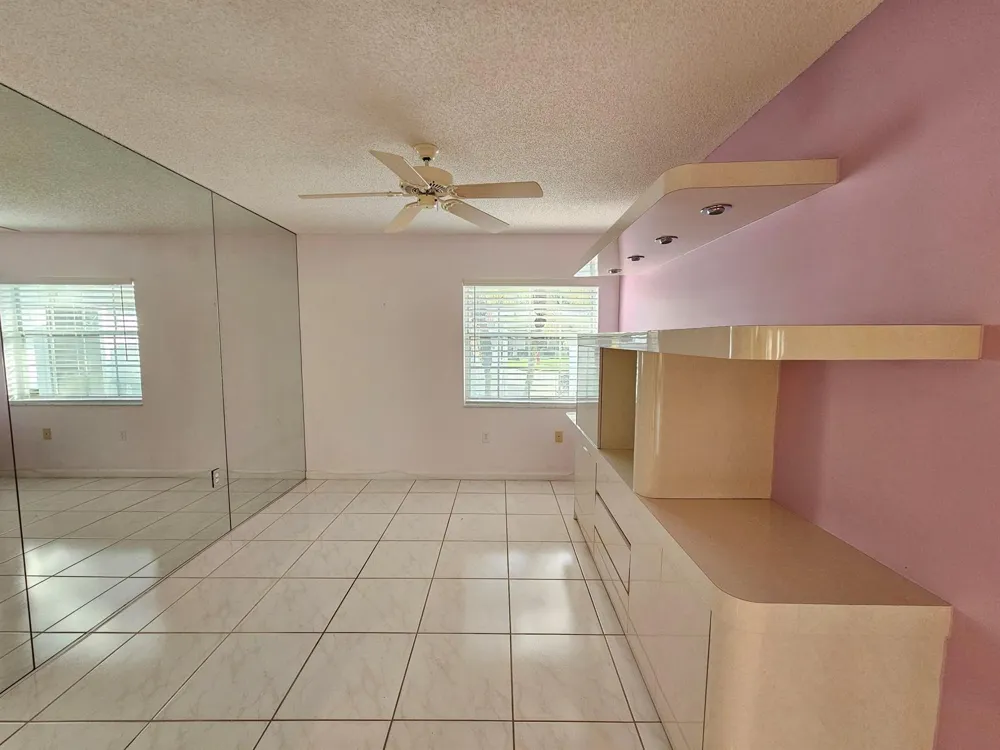 9963 Seacrest Circle #101 Boynton Beach, FL 33437