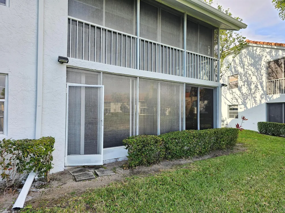 9963 Seacrest Circle #101 Boynton Beach, FL 33437