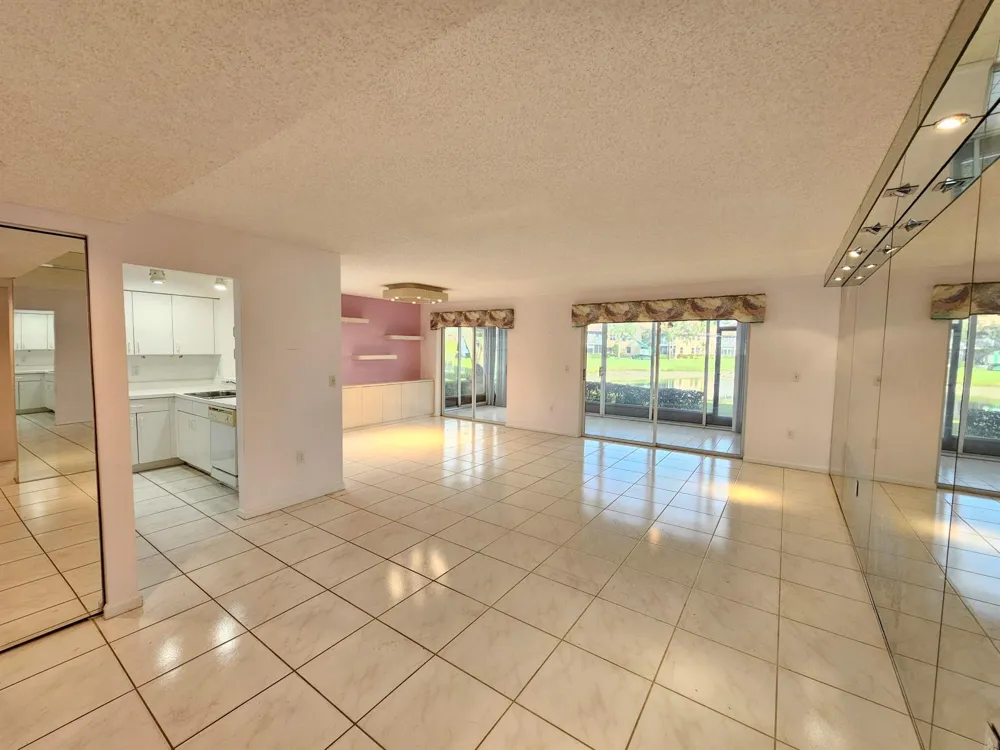 9963 Seacrest Circle #101 Boynton Beach, FL 33437