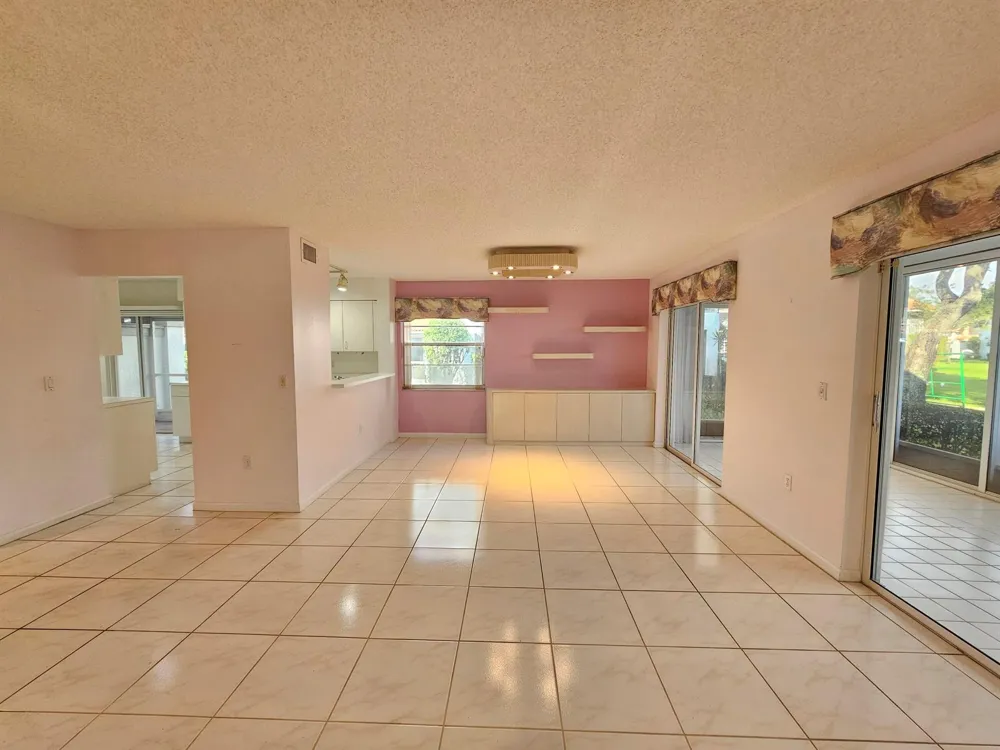 9963 Seacrest Circle #101 Boynton Beach, FL 33437