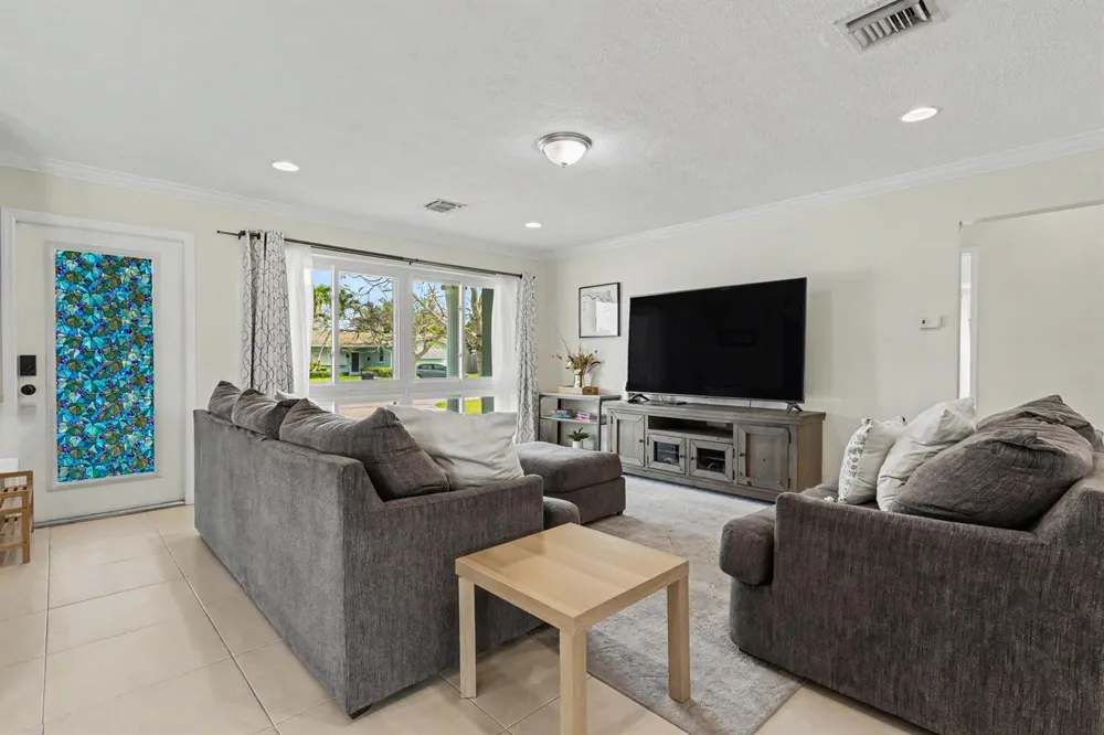 2770 NE 53rd Street Lighthouse Point, FL 33064