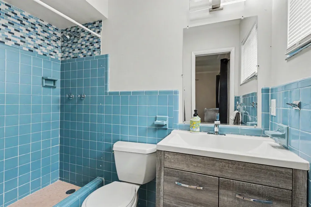 2770 NE 53rd Street Lighthouse Point, FL 33064