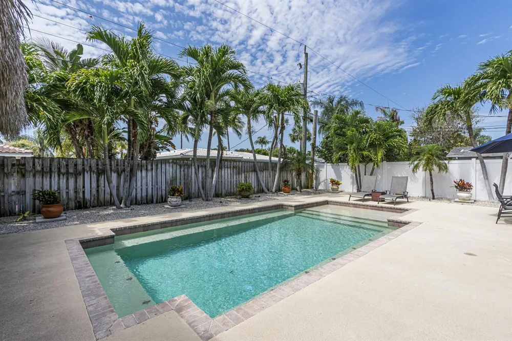 2770 NE 53rd Street Lighthouse Point, FL 33064