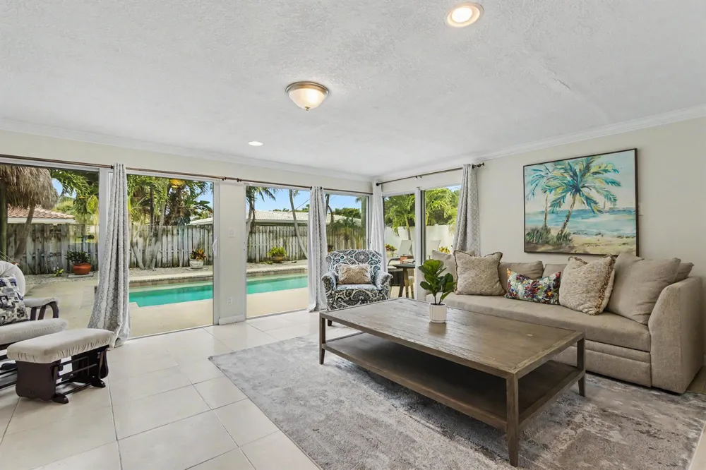 2770 NE 53rd Street Lighthouse Point, FL 33064