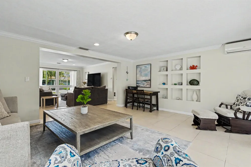 2770 NE 53rd Street Lighthouse Point, FL 33064