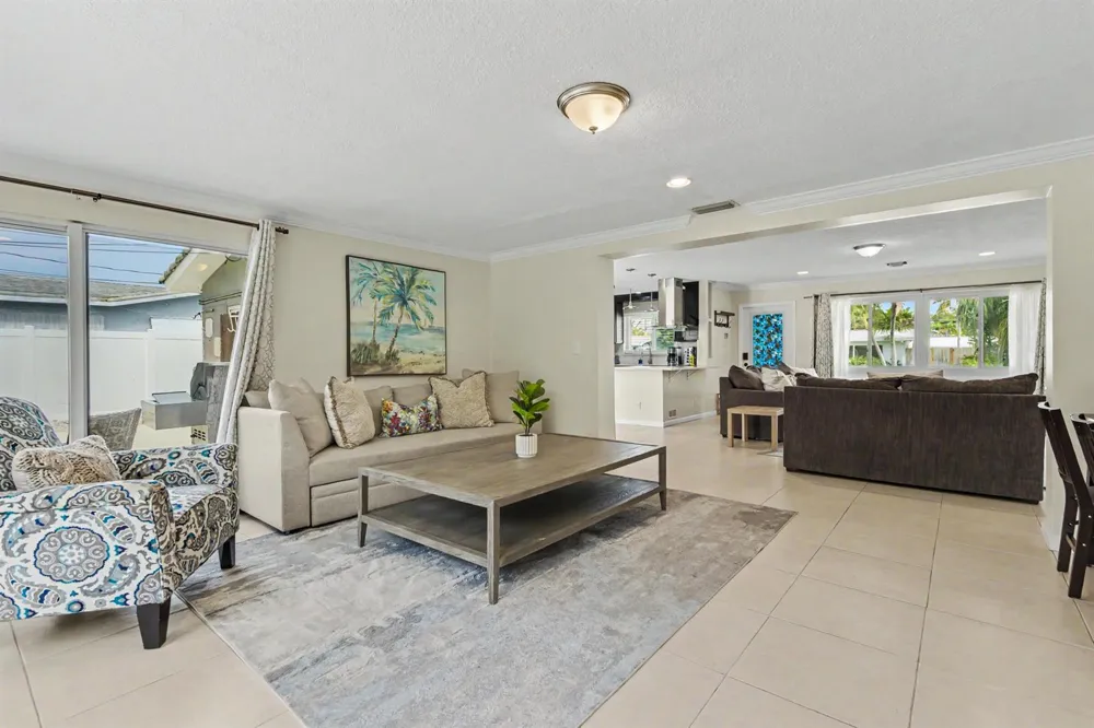 2770 NE 53rd Street Lighthouse Point, FL 33064