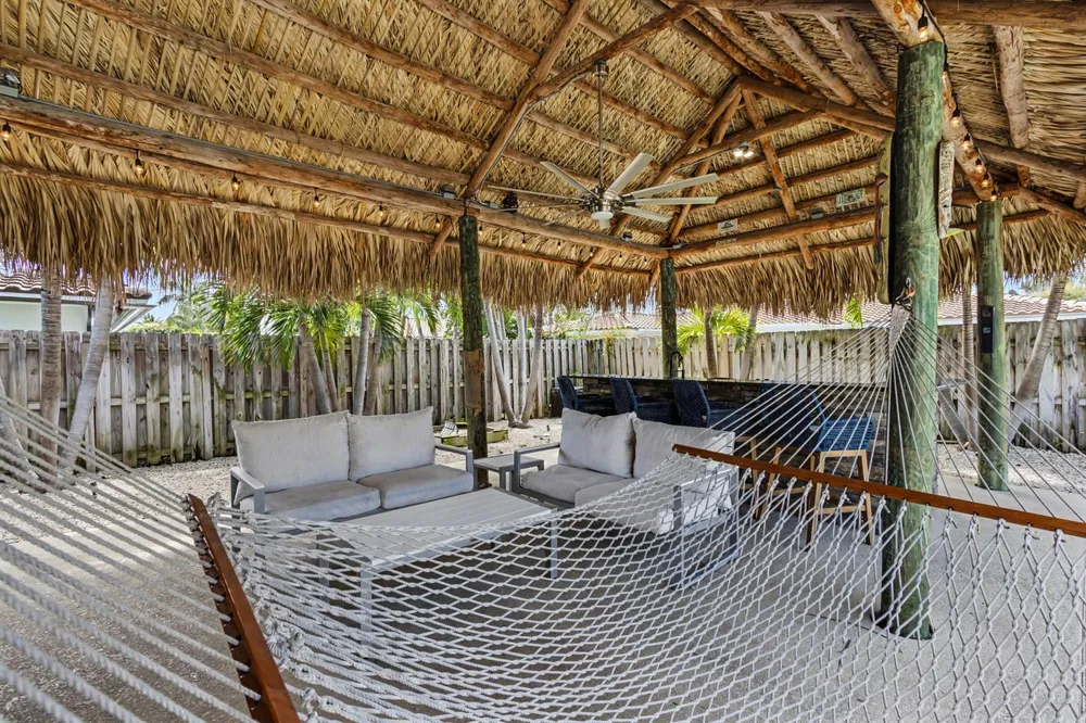 2770 NE 53rd Street Lighthouse Point, FL 33064