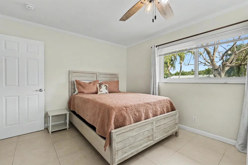 2770 NE 53rd Street Lighthouse Point, FL 33064