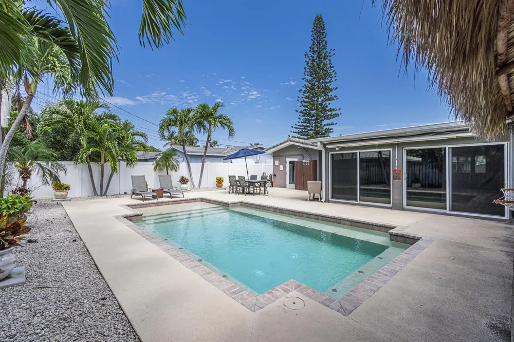 2770 NE 53rd Street Lighthouse Point, FL 33064