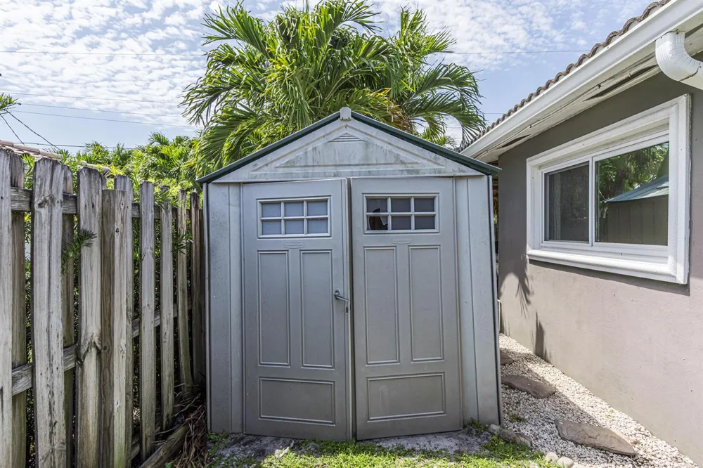 2770 NE 53rd Street Lighthouse Point, FL 33064