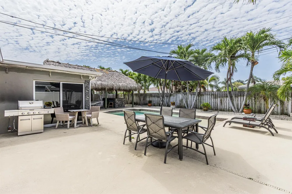 2770 NE 53rd Street Lighthouse Point, FL 33064
