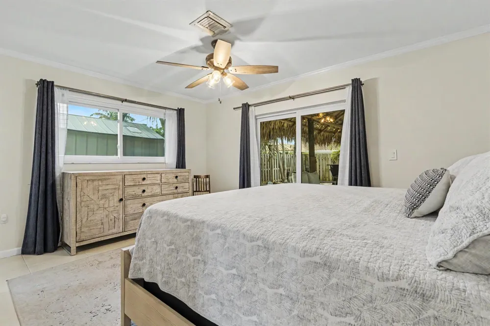 2770 NE 53rd Street Lighthouse Point, FL 33064