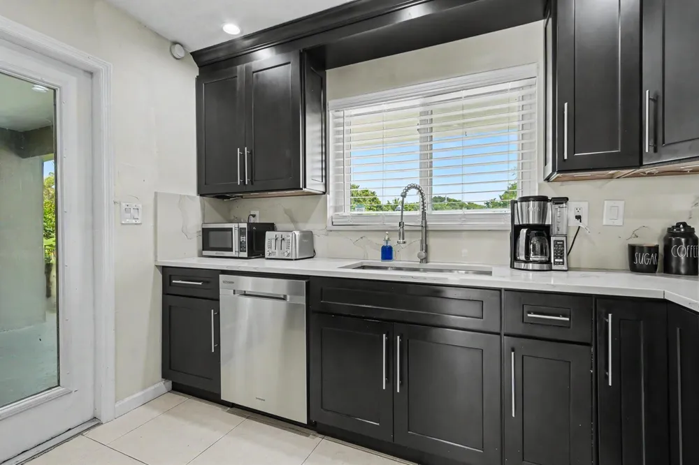 2770 NE 53rd Street Lighthouse Point, FL 33064