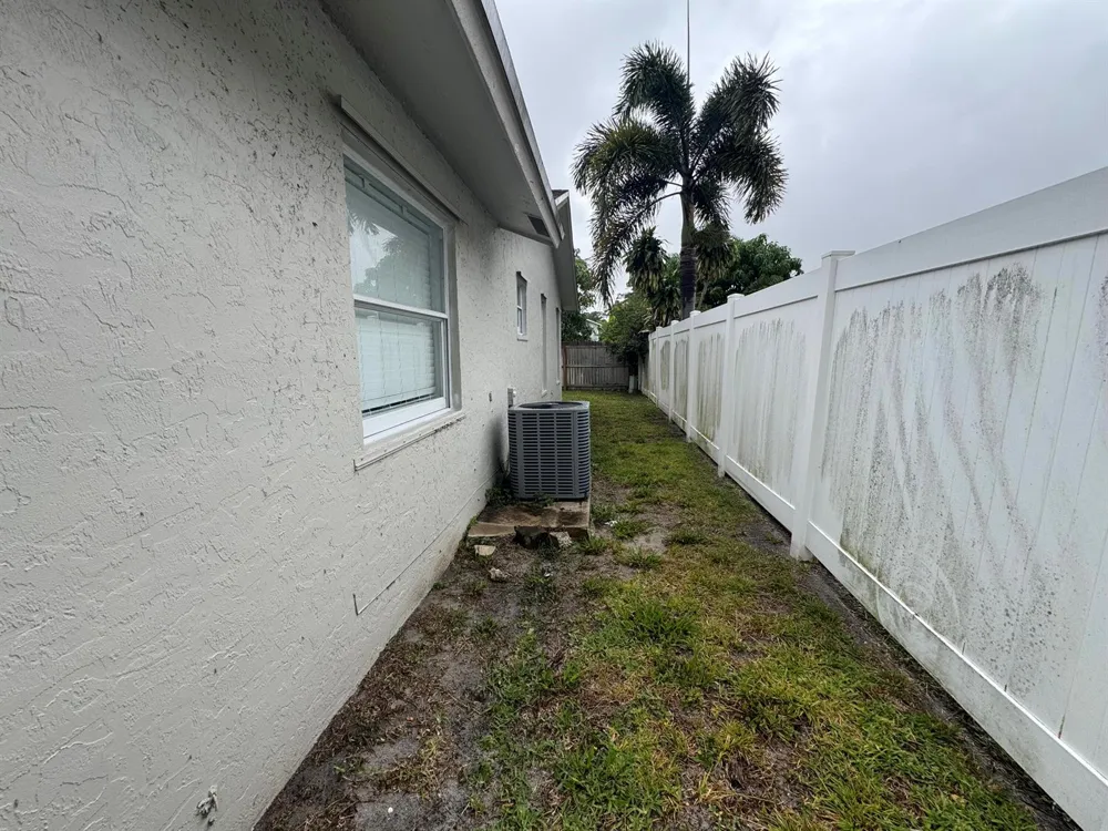 589 Cashiers Drive West Palm Beach, FL 33413