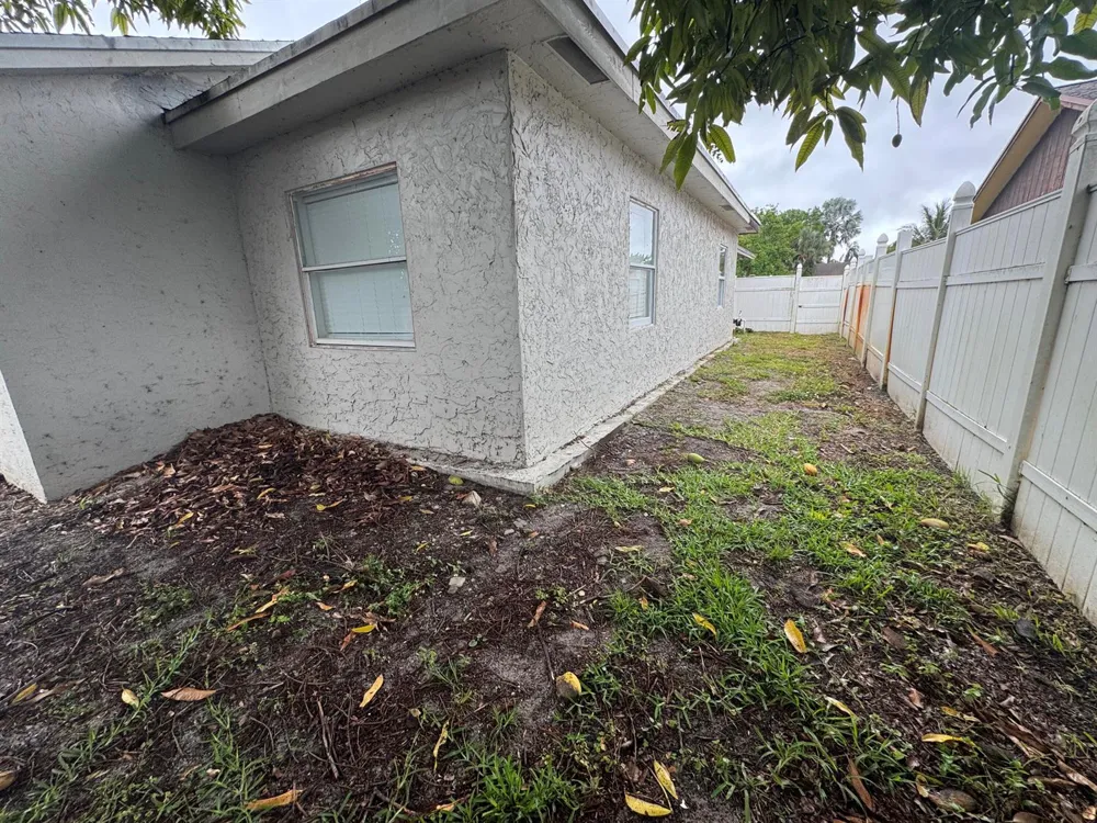 589 Cashiers Drive West Palm Beach, FL 33413