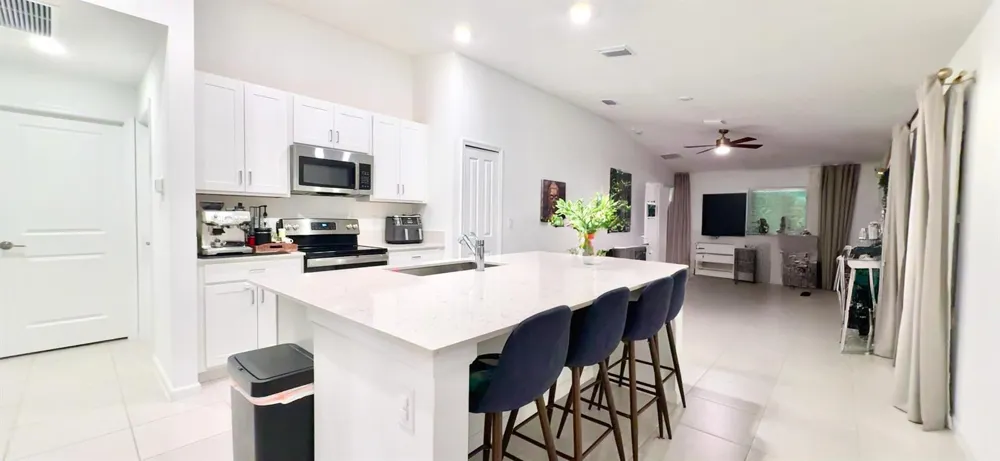 612 Papillon Street SW Palm Bay, FL 32908