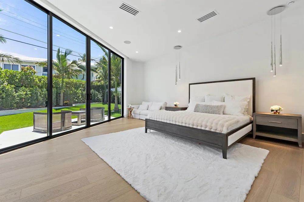 390 Jupiter Lane Juno Beach, FL 33408