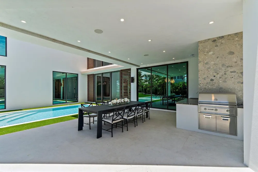 390 Jupiter Lane Juno Beach, FL 33408