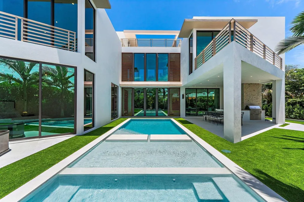 390 Jupiter Lane Juno Beach, FL 33408