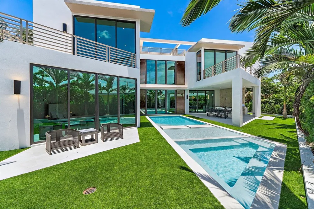 390 Jupiter Lane Juno Beach, FL 33408