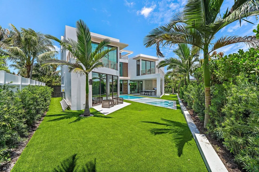 390 Jupiter Lane Juno Beach, FL 33408