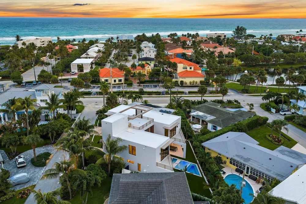 390 Jupiter Lane Juno Beach, FL 33408