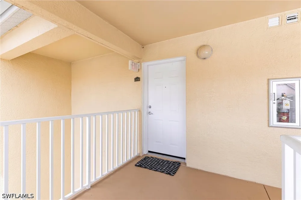 Key Royal Circle #1036 Naples, FL 34119