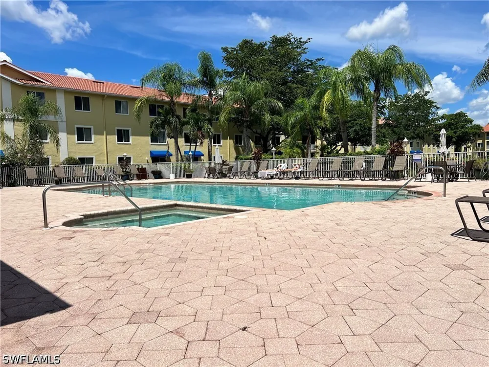 Key Royal Circle #1036 Naples, FL 34119