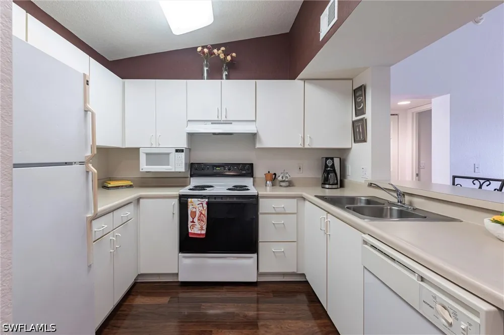 Key Royal Circle #1036 Naples, FL 34119