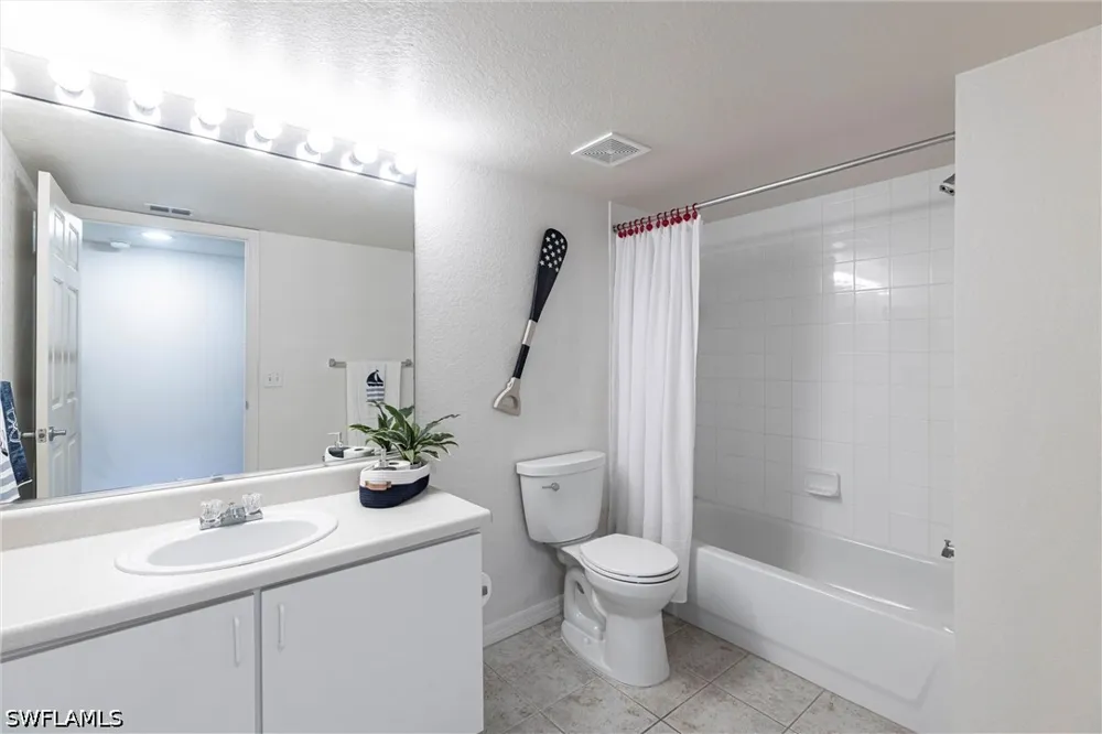 Key Royal Circle #1036 Naples, FL 34119