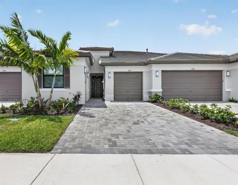 13570 SW Starkissed Lane #(7-month Minimum Rental)