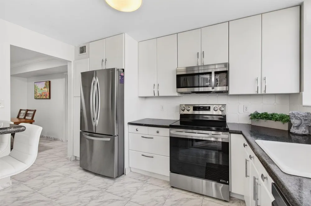 1239 Hillsboro Mile #403 Hillsboro Beach, FL 33062
