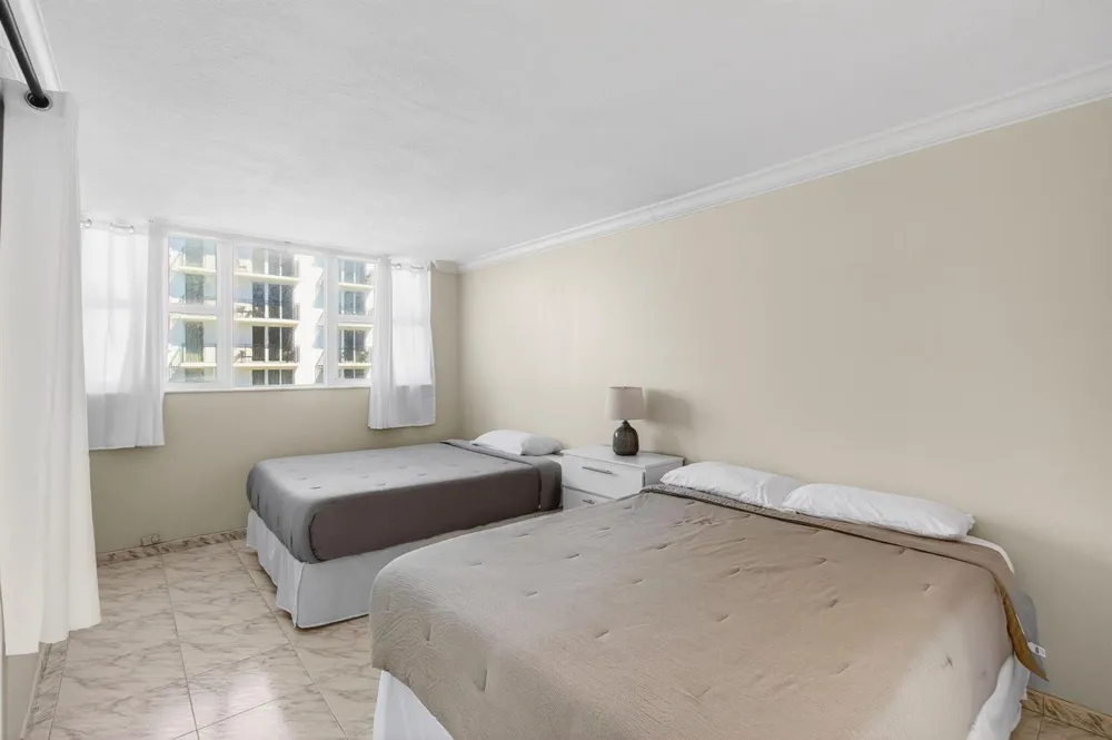 1239 Hillsboro Mile #403 Hillsboro Beach, FL 33062