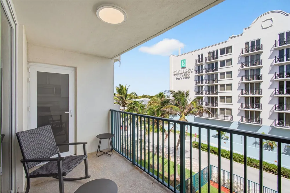 1239 Hillsboro Mile #403 Hillsboro Beach, FL 33062