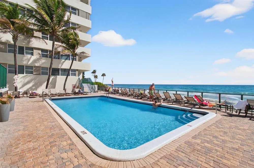 1239 Hillsboro Mile #403 Hillsboro Beach, FL 33062