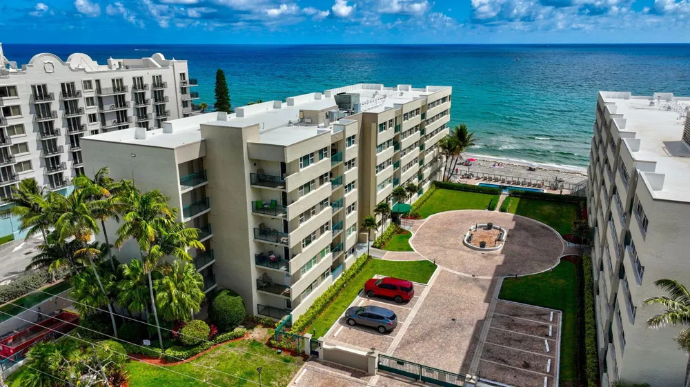 1239 Hillsboro Mile #403 Hillsboro Beach, FL 33062