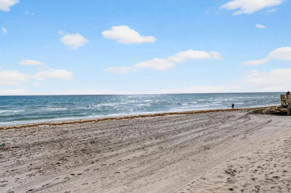 1239 Hillsboro Mile #403 Hillsboro Beach, FL 33062