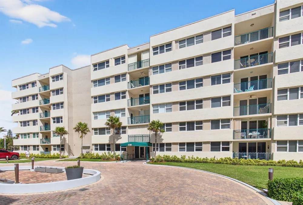 1239 Hillsboro Mile #403 Hillsboro Beach, FL 33062