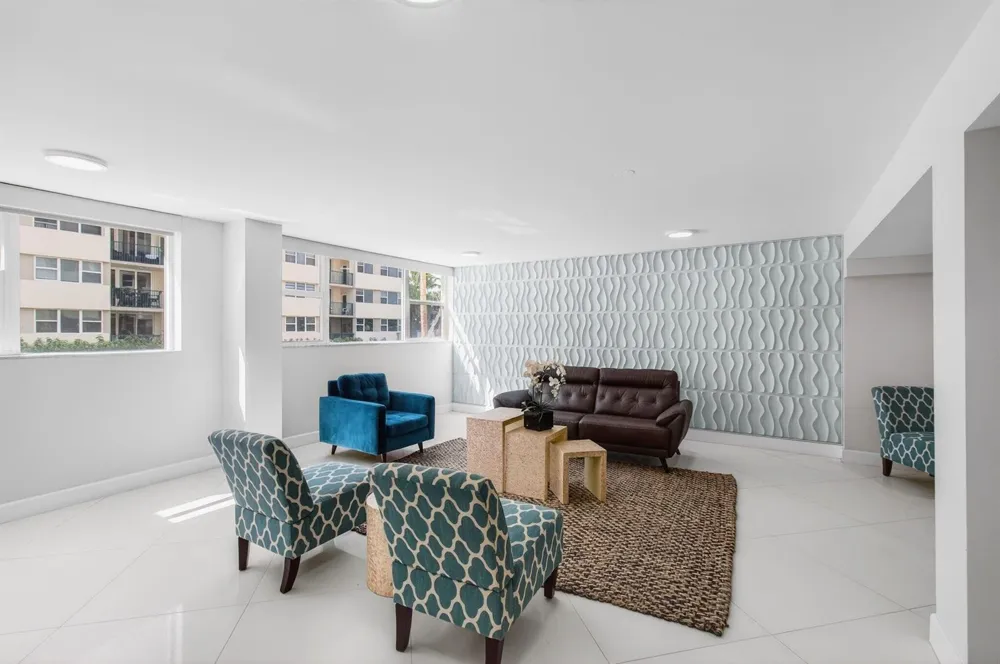 1239 Hillsboro Mile #403 Hillsboro Beach, FL 33062