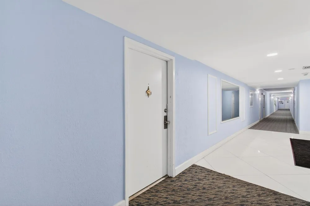 1239 Hillsboro Mile #403 Hillsboro Beach, FL 33062