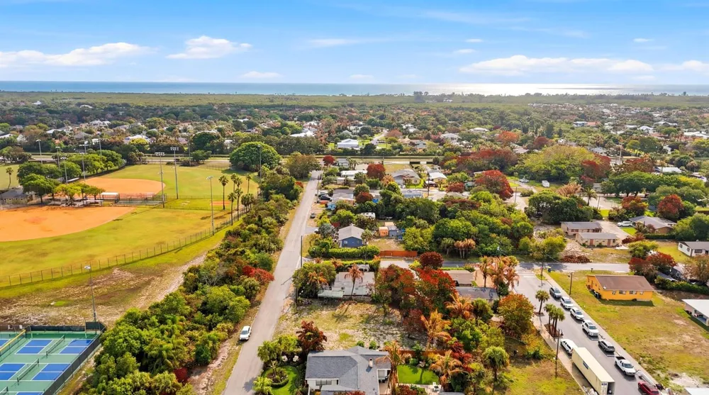 8160 SE Washington Avenue Hobe Sound, FL 33455