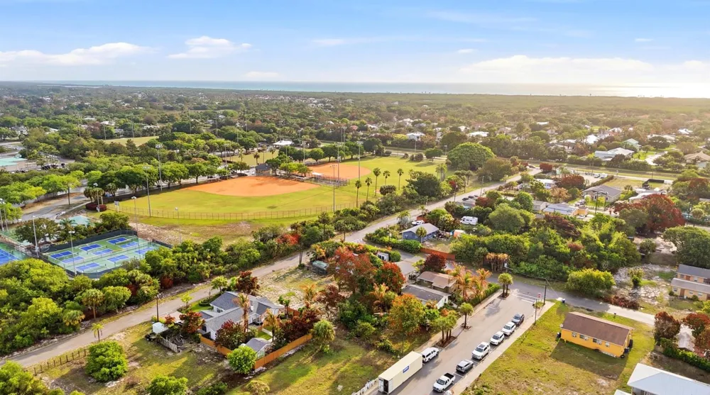 8160 SE Washington Avenue Hobe Sound, FL 33455