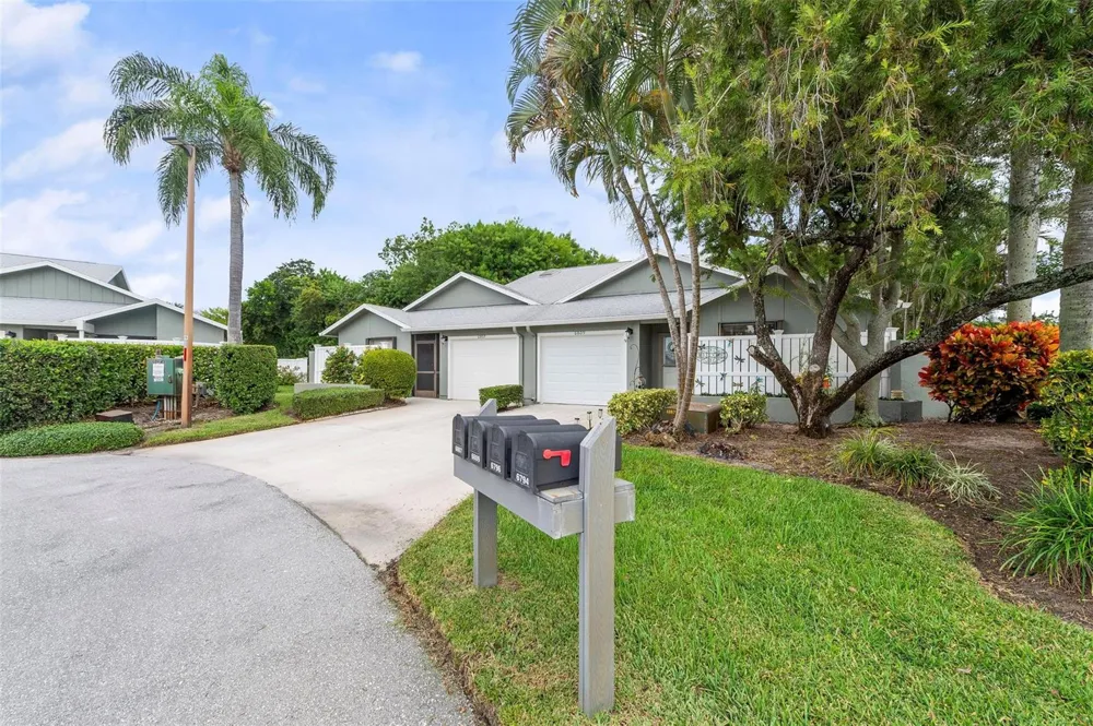 6809 SE Yorktown Drive Hobe Sound, FL 33455